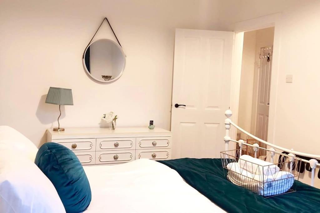 Flat 12A - Central, Modern, Bright Apartment With Free Wifi Oban Luaran gambar