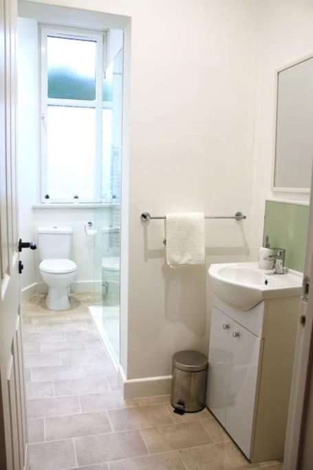 Flat 12A - Central, Modern, Bright Apartment With Free Wifi Oban Luaran gambar
